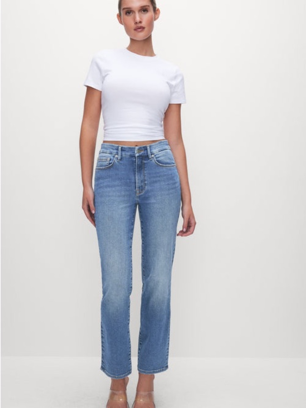 Good American Straight Leg Jeans in Light Blue Denim